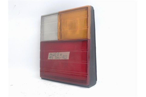 Recambio de piloto porton trasero izquierdo para ssangyong musso referencia OEM IAM 8360105852  