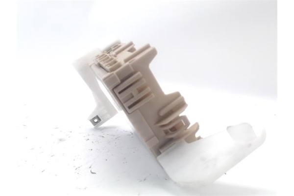 Recambio de caja fusibles/rele para citroen c1 1.2 feel referencia OEM IAM 1612189980 1612189780 