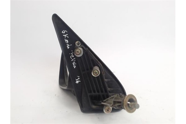 Recambio de retrovisor izquierdo para skoda felicia berlina (791) referencia OEM IAM 415501409  