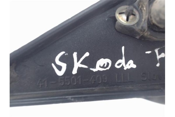 Recambio de retrovisor izquierdo para skoda felicia berlina (791) referencia OEM IAM 415501409  
