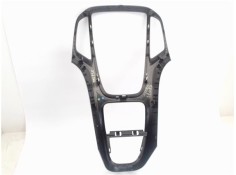 Recambio de embellecedor consola central para opel astra j 1.7 cdti referencia OEM IAM 13257562  