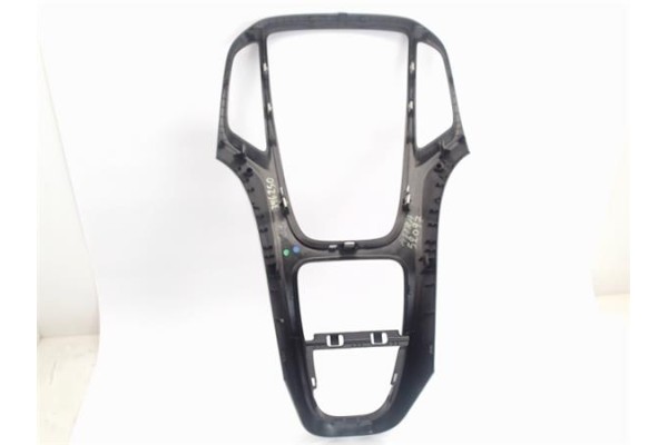 Recambio de embellecedor consola central para opel astra j 1.7 cdti referencia OEM IAM 13257562  