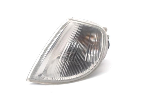 Recambio de intermitente delantero izquierdo para citroen saxo 1.5 d referencia OEM IAM   