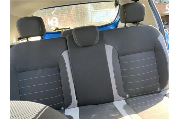 Recambio de asientos traseros para dacia sandero stepway 2017-2020 1.0 sce stepway 75 (b8jc, b8jd) referencia OEM IAM 886513572R