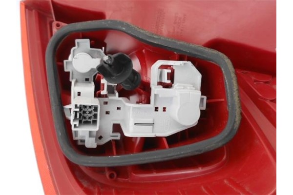 Recambio de piloto trasero izquierdo para ford fiesta vi 1.25 referencia OEM IAM 8A6113A603AB  