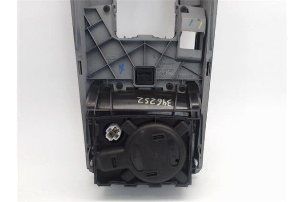 Recambio de embellecedor consola central para audi a6 avant (4f5) 2.8 fsi referencia OEM IAM 4F1864261  