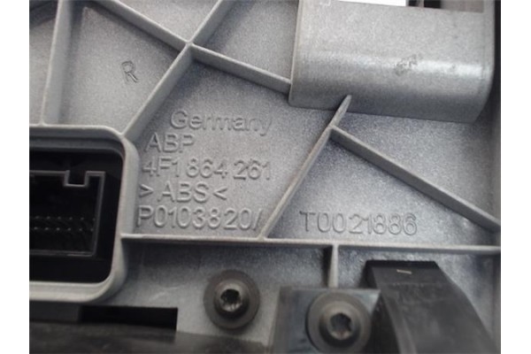 Recambio de embellecedor consola central para audi a6 avant (4f5) 2.8 fsi referencia OEM IAM 4F1864261  