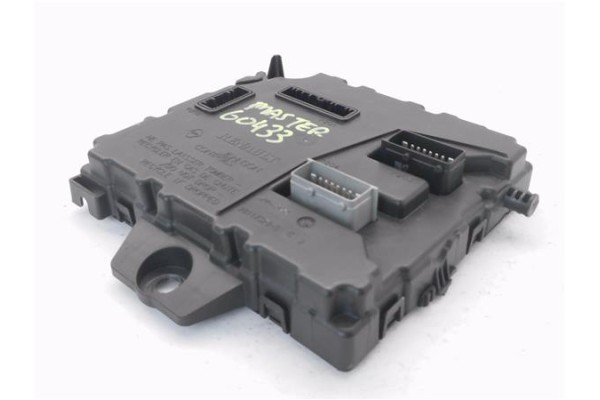 Recambio de caja fusibles/rele para renault master iii combi 2.3 l1h1 3,0t referencia OEM IAM 284B13324R  