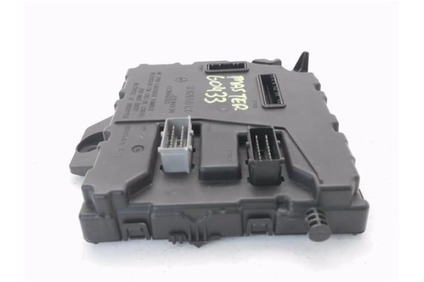 Recambio de caja fusibles/rele para renault master iii combi 2.3 l1h1 3,0t referencia OEM IAM 284B13324R  