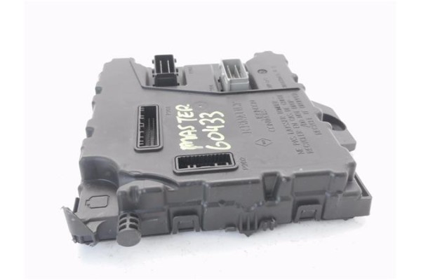 Recambio de caja fusibles/rele para renault master iii combi 2.3 l1h1 3,0t referencia OEM IAM 284B13324R  