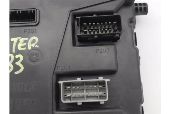 Recambio de caja fusibles/rele para renault master iii combi 2.3 l1h1 3,0t referencia OEM IAM 284B13324R  
