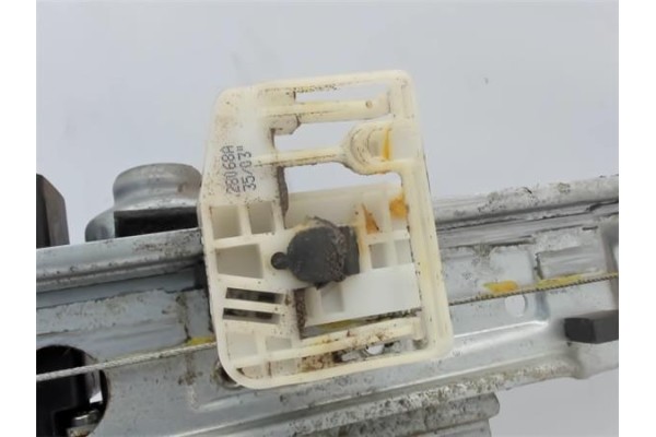 Recambio de mecanismo elevalunas trasero derecho para renault megane ii berlina 5p referencia OEM IAM   