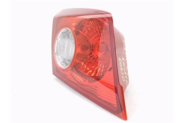Recambio de piloto porton trasero izquierdo para chevrolet lacetti 1.6 cdx referencia OEM IAM 96551216  