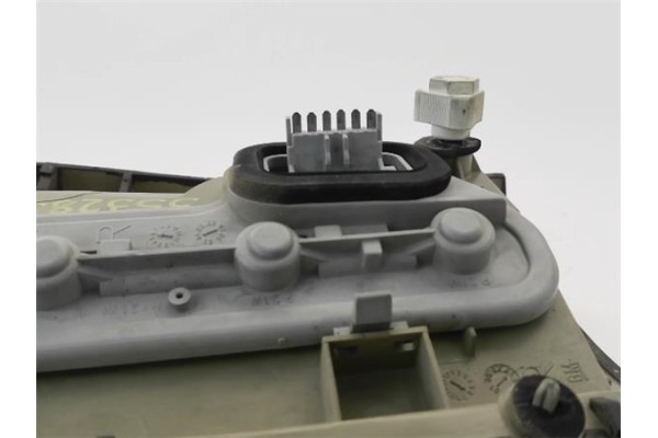 Recambio de piloto trasero derecho para opel zafira a 2.0 dti 16v referencia OEM IAM 1222084  