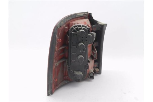 Recambio de piloto trasero derecho para audi a4 avant (8e) 1.9 tdi (96kw) referencia OEM IAM 8e9945258  