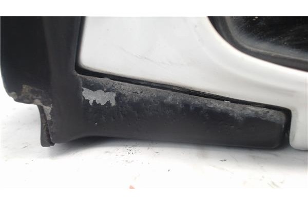 Recambio de retrovisor derecho para daewoo nexia referencia OEM IAM E13014002  