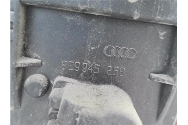 Recambio de piloto trasero derecho para audi a4 avant (8e) 1.9 tdi (96kw) referencia OEM IAM 8e9945258  
