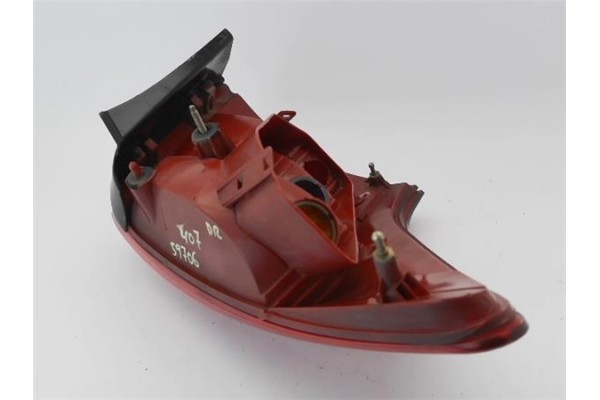 Recambio de piloto trasero derecho para peugeot 407 sw 2.0 hdi 135 referencia OEM IAM 6351T3  