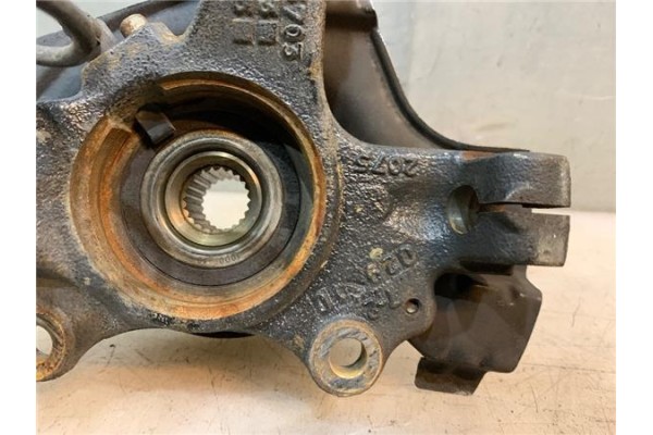 Recambio de mangueta delantero derecha para opel corsa d 1.2 referencia OEM IAM 95524779  