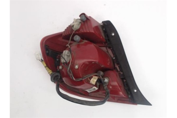 Recambio de piloto porton trasero derecho para hyundai accent (lc) referencia OEM IAM    Recambio de piloto porton trasero derecho para hyundai accent (lc) referencia OEM IAM