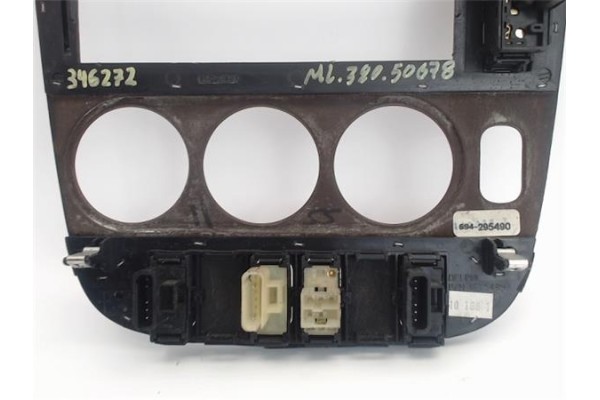 Recambio de embellecedor consola central para mercedes-benz clase m (bm 163) 3.2 320 (163.154) referencia OEM IAM A1636801736  