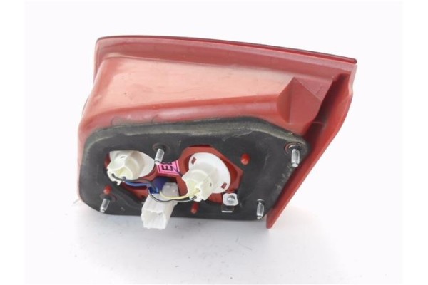 Recambio de piloto porton trasero izquierdo para chevrolet lacetti 1.6 cdx referencia OEM IAM 96551216  
