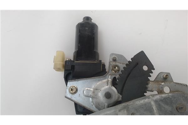 Recambio de mecanismo elevalunas trasero derecho para hyundai getz (tb) referencia OEM IAM 834041C010  
