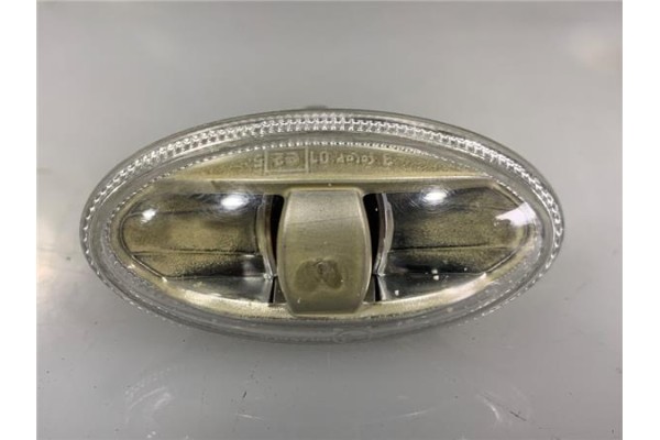 Recambio de piloto intermitente lat. delantero derecho para peugeot 407 sw 2.0 hdi 135 referencia OEM IAM 9680057480  