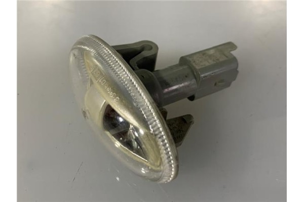 Recambio de piloto intermitente lat. delantero derecho para peugeot 407 sw 2.0 hdi 135 referencia OEM IAM 9680057480  
