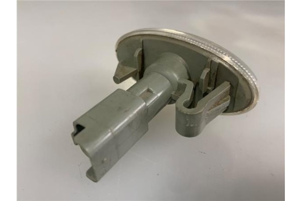 Recambio de piloto intermitente lat. delantero derecho para peugeot 407 sw 2.0 hdi 135 referencia OEM IAM 9680057480  