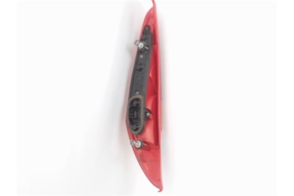 Recambio de piloto trasero derecho para fiat ii punto (188) berlina 1.2 60 (188.030, .050, .130, .150, .230, .250) referencia OE