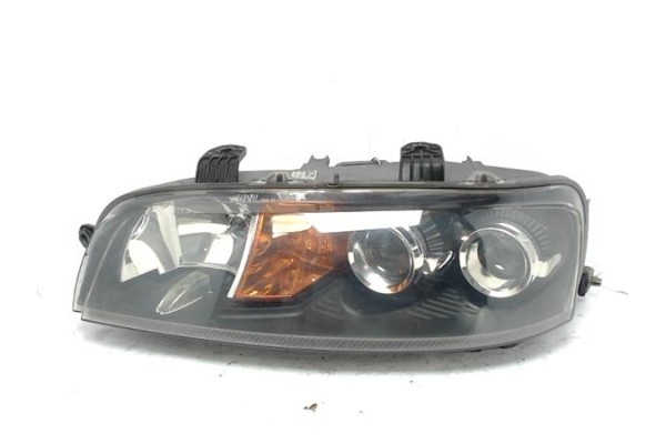 Recambio de faro delantero izquierdo para fiat ii punto (188) berlina referencia OEM IAM 0046S168530 9X-37751891 