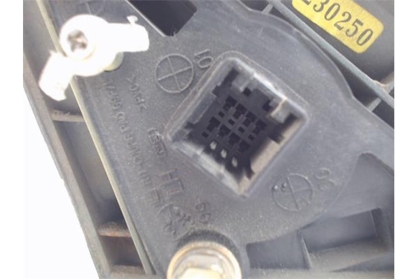 Recambio de retrovisor electrico izquierdo para hyundai accent (lc) referencia OEM IAM E4012129  