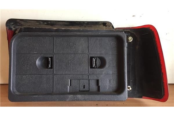 Recambio de piloto trasero izquierdo para volvo serie 440 1.8i referencia OEM IAM 474206  