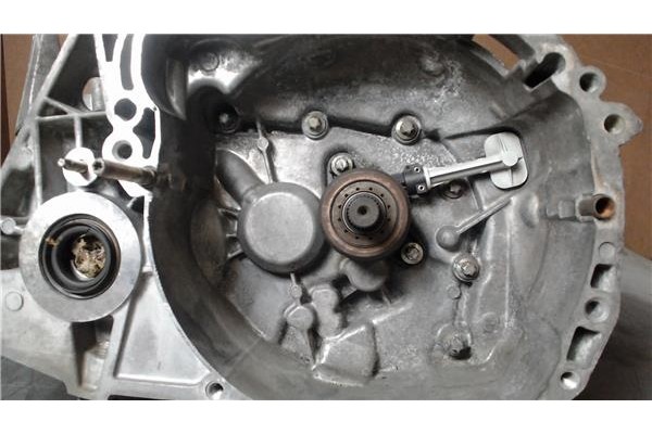 Recambio de caja cambios manual para renault megane ii berlina 5p referencia OEM IAM JR5102  