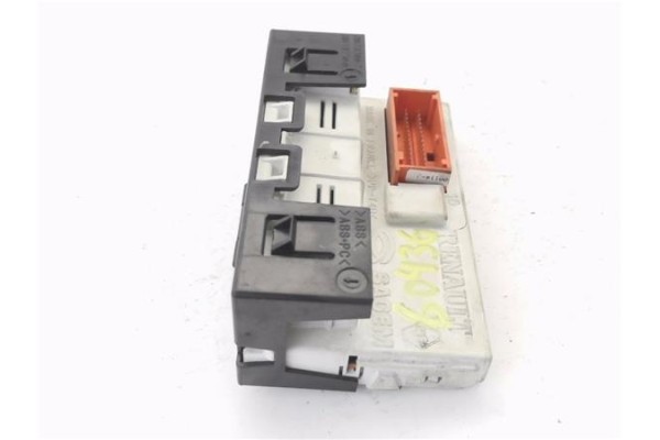 Recambio de reloj horario para renault megane ii sedán (lm0/1_) 1.5 dci referencia OEM IAM 8200107839B 216737697 