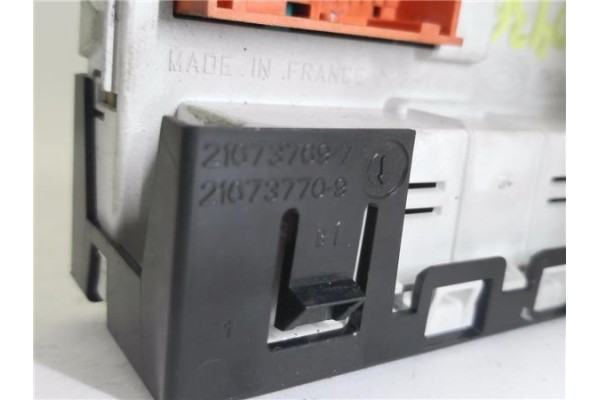 Recambio de reloj horario para renault megane ii sedán (lm0/1_) 1.5 dci referencia OEM IAM 8200107839B 216737697 