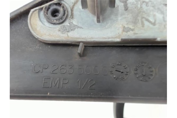 Recambio de retrovisor izquierdo para peugeot 106 (s1) referencia OEM IAM 2635000  