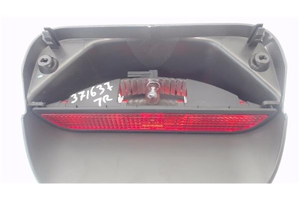 Recambio de luz central de freno para dacia sandero stepway 2017-2020 1.0 sce stepway 75 (b8jc, b8jd) referencia OEM IAM 2659070
