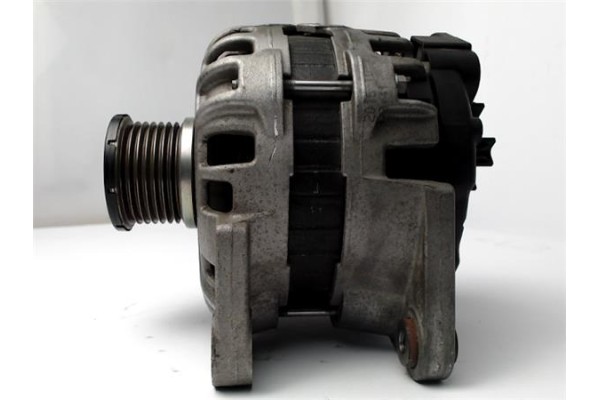 Recambio de alternador para renault clio iv 0.9 limited referencia OEM IAM 231006007RA  