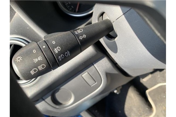 Recambio de mando intermitencia para dacia sandero stepway 2017-2020 1.0 sce stepway 75 (b8jc, b8jd) referencia OEM IAM 25540983
