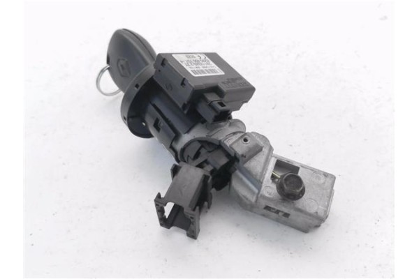 Recambio de clausor para renault master iii combi 2.3 l1h1 3,0t referencia OEM IAM 8200405701F 2811334922T 
