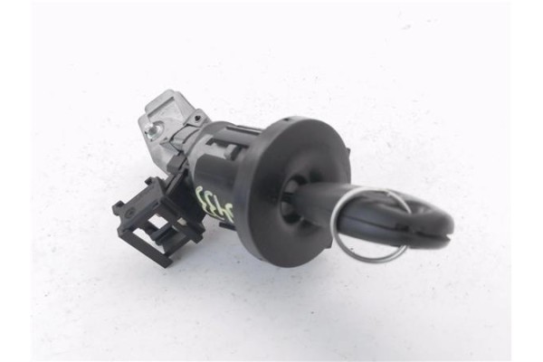 Recambio de clausor para renault master iii combi 2.3 l1h1 3,0t referencia OEM IAM 8200405701F 2811334922T 