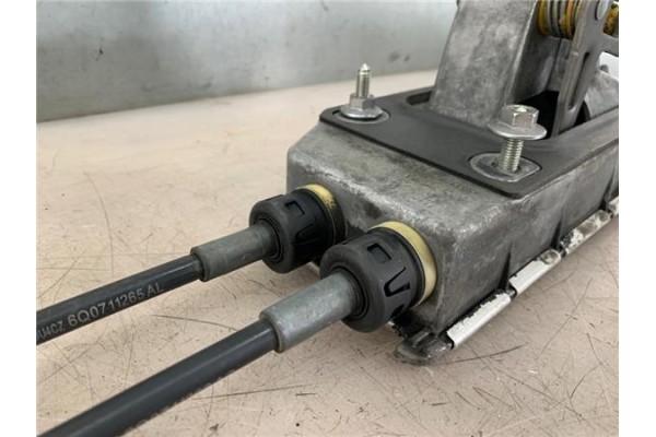 Recambio de conjunto palanca cambio velocidad para volkswagen polo v (6r1) 1.4 advance referencia OEM IAM 6Q0711050B 6R0711113M 