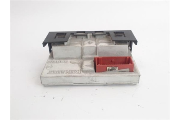 Recambio de reloj horario para renault megane ii berlina 3p referencia OEM IAM 8200107839  