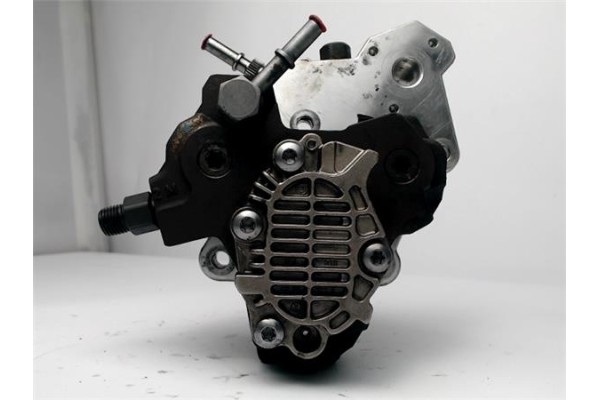 Recambio de bomba inyectora para renault trafic ii 2.0 dci referencia OEM IAM 8200680077  8200564112 , RENAULT | 8200803375 , RE