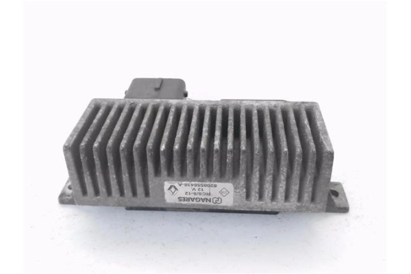 Recambio de caja precalentamiento para renault master iii combi 2.3 l1h1 3,0t referencia OEM IAM 8200558438A  