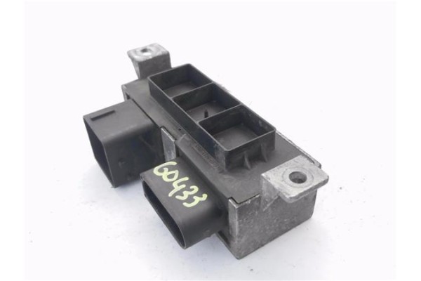 Recambio de caja precalentamiento para renault master iii combi 2.3 l1h1 3,0t referencia OEM IAM 8200558438A  