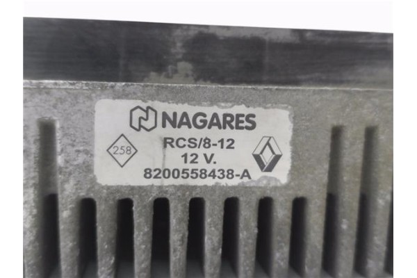 Recambio de caja precalentamiento para renault master iii combi 2.3 l1h1 3,0t referencia OEM IAM 8200558438A  