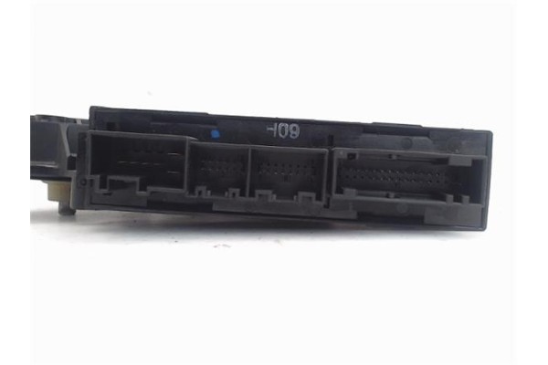 Recambio de caja precalentamiento para renault master iii combi 2.3 l1h1 3,0t referencia OEM IAM 8200558438A  